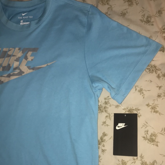 Nike Men’s Tee🆕 - Picture 2 of 12
